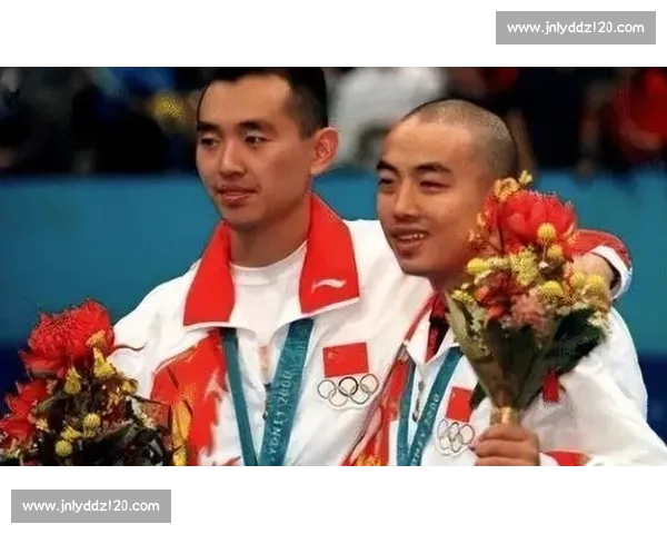 刘国梁与孔令辉从并肩战友到巅峰对决的国乒时代缩影传奇故事